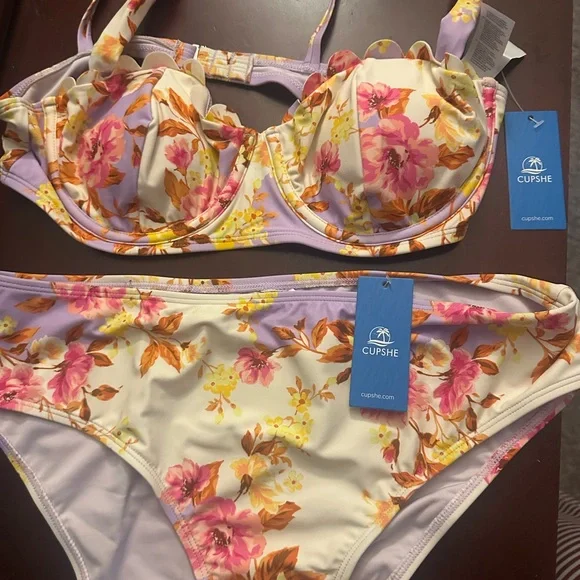 Floral Bikini Set in Pink and Orange - Picture 3 of 3